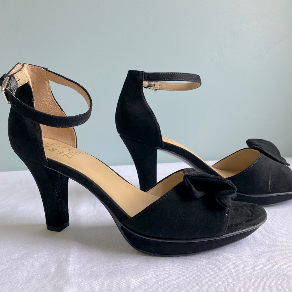 Naturalized heels